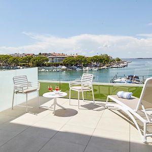 Deluxe Double or Twin Room Lagoon View